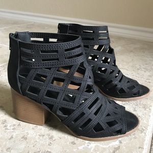 Qupid Black Booties
